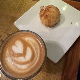 Cortado and a macaroon