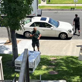 The Home Depot - Two lazy delivery drivers. Who left the tub on the grass area no where near my address. - Hardware Stores Near Me - Orange, California The Home Depot - Two lazy delivery drivers. Who left the tub on the grass area no where near my address. - Hardware Stores Near Me - Orange, California