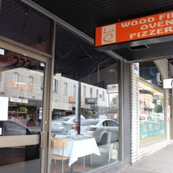 La Q Restaurant Wood Fire Pizza - La Q Woodfired Pizza exterior