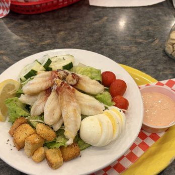 Wally's Chowder House & Broiler - Dungeness crab lunch salad - Seafood Near Me - Des Moines, Washington Wally's Chowder House & Broiler - Dungeness crab lunch salad - Seafood Near Me - Des Moines, Washington