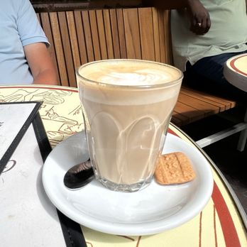 Café Marcella - Latte - Pubs Near Me - Amsterdam, New Hampshire