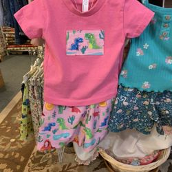 Seams To Last - I love the matching sets they have!