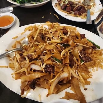 Sam Woo Village BBQ - Beef chow fun - Chinese Near Me - Van Nuys, California Sam Woo Village BBQ - Beef chow fun - Chinese Near Me - Van Nuys, California