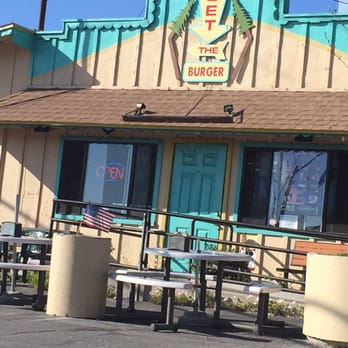 Get The Burger - Avoid this establishment at all cost!!! - Burgers Near Me - Big Bear Lake, California