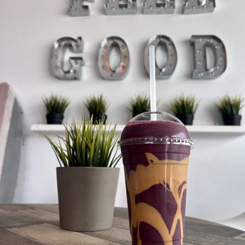 Ocean Cafe - Açaí Smoothie w/ Peanut Butter - Acai Bowls Near Me - San Diego, California