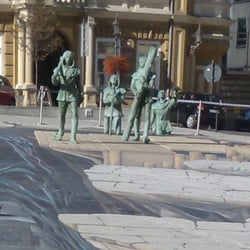 Malowidło 3D - Górnicy wychodzący z kopalni