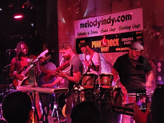 Melody Inn by null