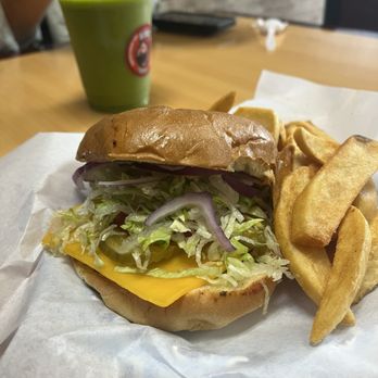Bubbas Burgerz - Classic cheeseburger - Burgers Near Me - Ontario, California Bubbas Burgerz - Classic cheeseburger - Burgers Near Me - Ontario, California