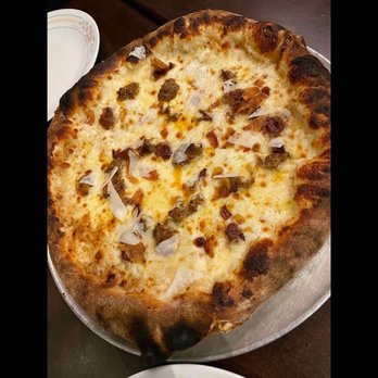 Mad Bene - Mad Garlic Pizza - Italian Near Me - Kapolei, Hawaii Mad Bene - Mad Garlic Pizza - Italian Near Me - Kapolei, Hawaii