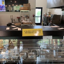Eaglewood Golf Course - Hot food for those making the turn
