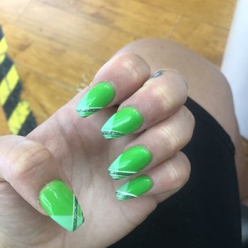 Artists Nail - Nails by larry - Nail Salons Near Me - Valley Village, California