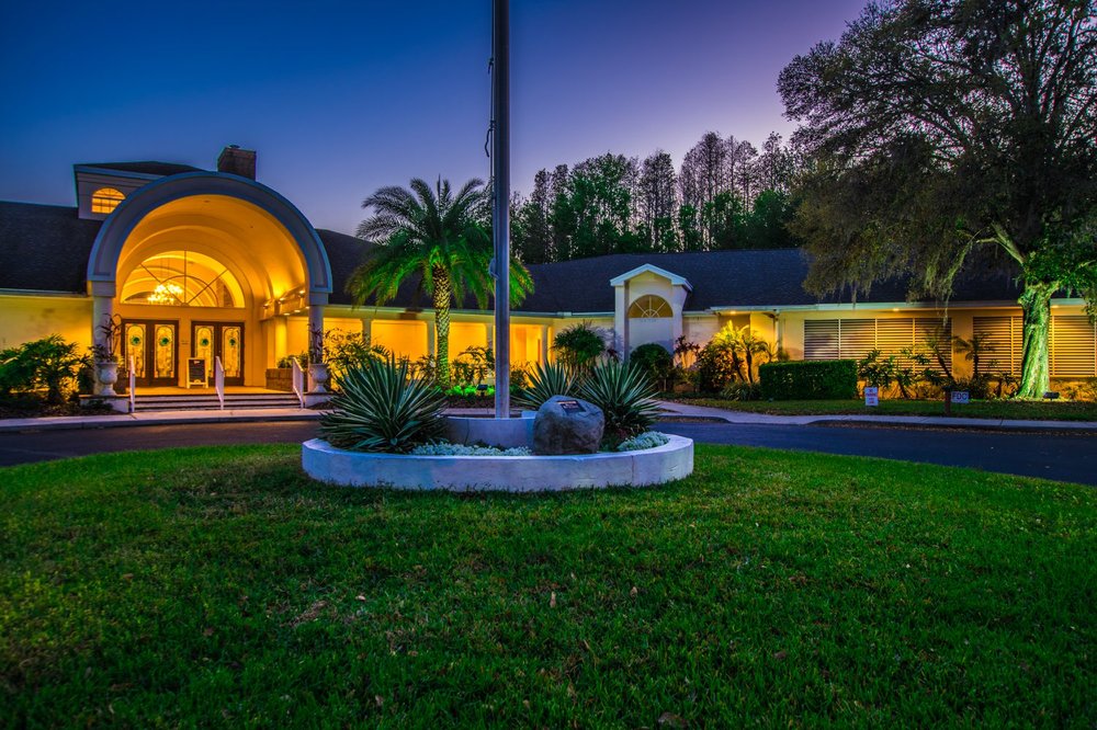 OAK TREE BAR & GRILLE Updated August 2024 3300 Crescent Oaks Blvd