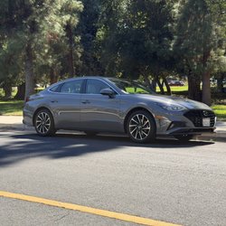 Carz Rentalz - Hyundai Sonata