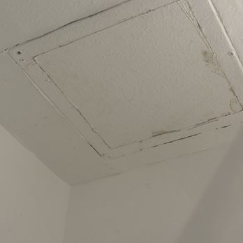 The Embers - Leaking shower. - Apartments Near Me - Torrance, California The Embers - Leaking shower. - Apartments Near Me - Torrance, California