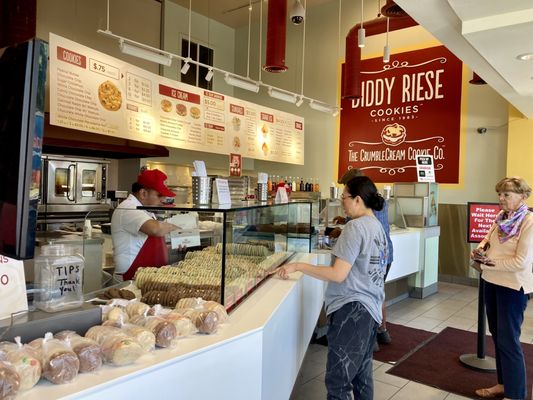 Diddy Riese by null