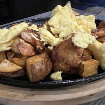 Fork and Spoon - Chicken skillet - New American Near Me - New Braunfels, Texas Fork and Spoon - Chicken skillet - New American Near Me - New Braunfels, Texas