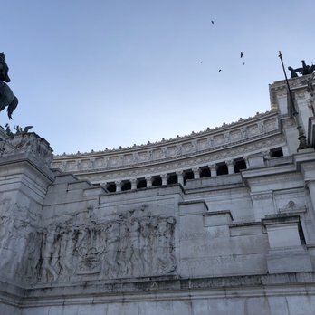 Piazza Venezia - Landmarks & Historical Buildings Near Me - Rome, RM