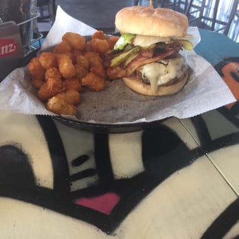 Graffiti Junktion - The Sin Burger n tot's - American Near Me - Jacksonville Beach, Florida