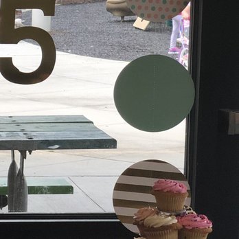 Cupcake Junkie - Variety of cupcakes - Cupcakes Near Me - Baton Rouge, Louisiana