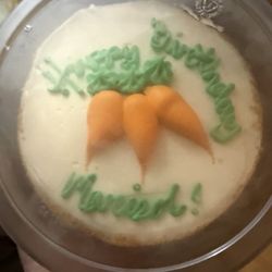 Bashas' - Bashas' pathetic birthday cake - top No creativity, no beauty, no passion