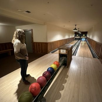 Whiteface Lodge - Bowling alley in hotel with game room having so many fun things! - Resorts Near Me - Lake Placid, New York