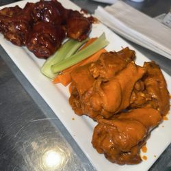 The Black Oak - Jumbo Chicken Wings (12) Buffalo and BBQ