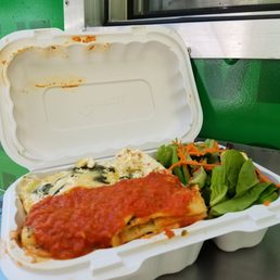 Linda 's " Lasagna Combo