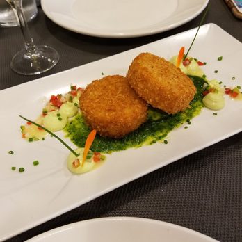 Txoko Getaria - The fish cakes were so good we ordered them twice - had have something to finish the wine! - Seafood Near Me - Guetaria, SS Txoko Getaria - The fish cakes were so good we ordered them twice - had have something to finish the wine! - Seafood Near Me - Guetaria, SS
