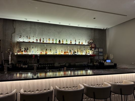 MIKAMI IZAKAYA & RAMEN by null