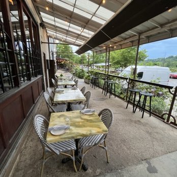 Bull And Beggar - Spacious patio with overhead heaters - Seafood Near Me - Asheville, North Carolina