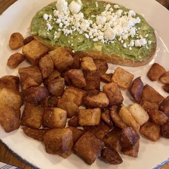 Land & Lake Kitchen - Avocado & Goat Cheese - American Near Me - Chicago, Illinois