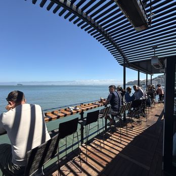 Barrel House Tavern - Just feels great to sit outside a nice day - New American Near Me - Sausalito, California