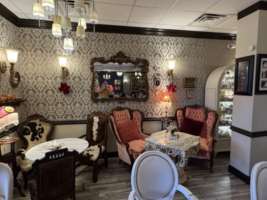 VIENNA CAFE & BISTRO by null