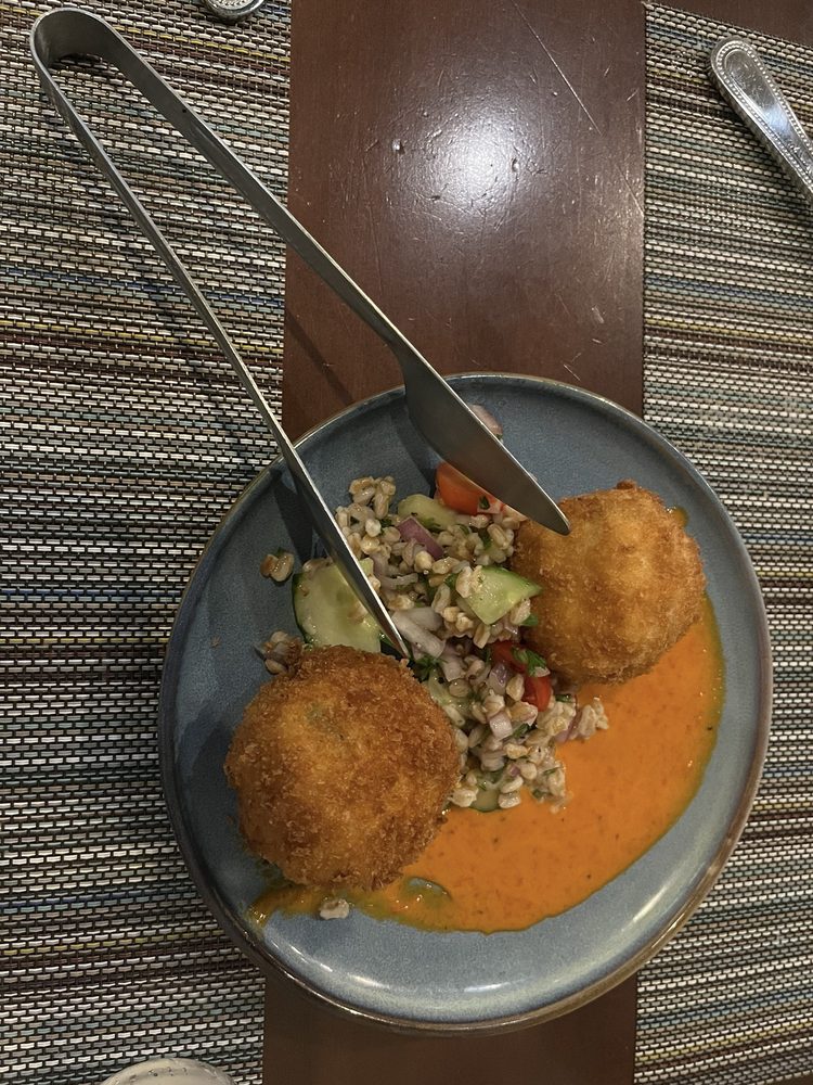 Food from Sullivans Metropolitan Grill