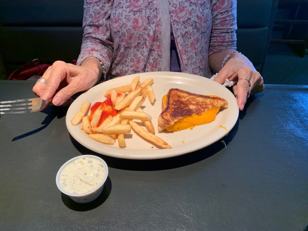 GLADYS’ RESTAURANT 15 Photos & 20 Reviews 511 SW Park St