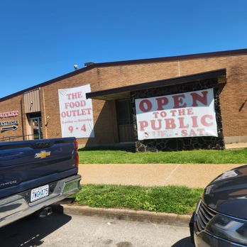 Food Outlet - Outside - Outlet Stores Near Me - Saint Louis, Missouri