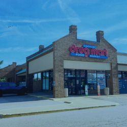 Discount Drug Mart - Welcome to your friendly neighborhood employee owned Discount Drug Mart!  We look forward to saving you the runaround today!