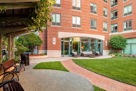 Courtyard by Marriott Boston Brookline by null