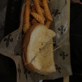Fleur De Lis Bar & Grill - FleurDeLis Patty Melt - Sports Bars Near Me - Pascagoula, Mississippi Fleur De Lis Bar & Grill - FleurDeLis Patty Melt - Sports Bars Near Me - Pascagoula, Mississippi