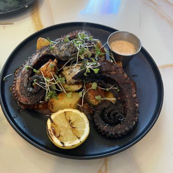 Restaurante Barcelona - Pulpo a la braso - Spanish Near Me - Petaluma, California Restaurante Barcelona - Pulpo a la braso - Spanish Near Me - Petaluma, California