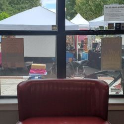 Jesse Carl Vinyl - Comfortable chair
