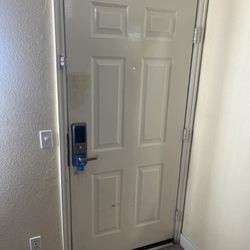 Rodeway Inn Hurricane - Zion National Park Area - Dirty and dented door