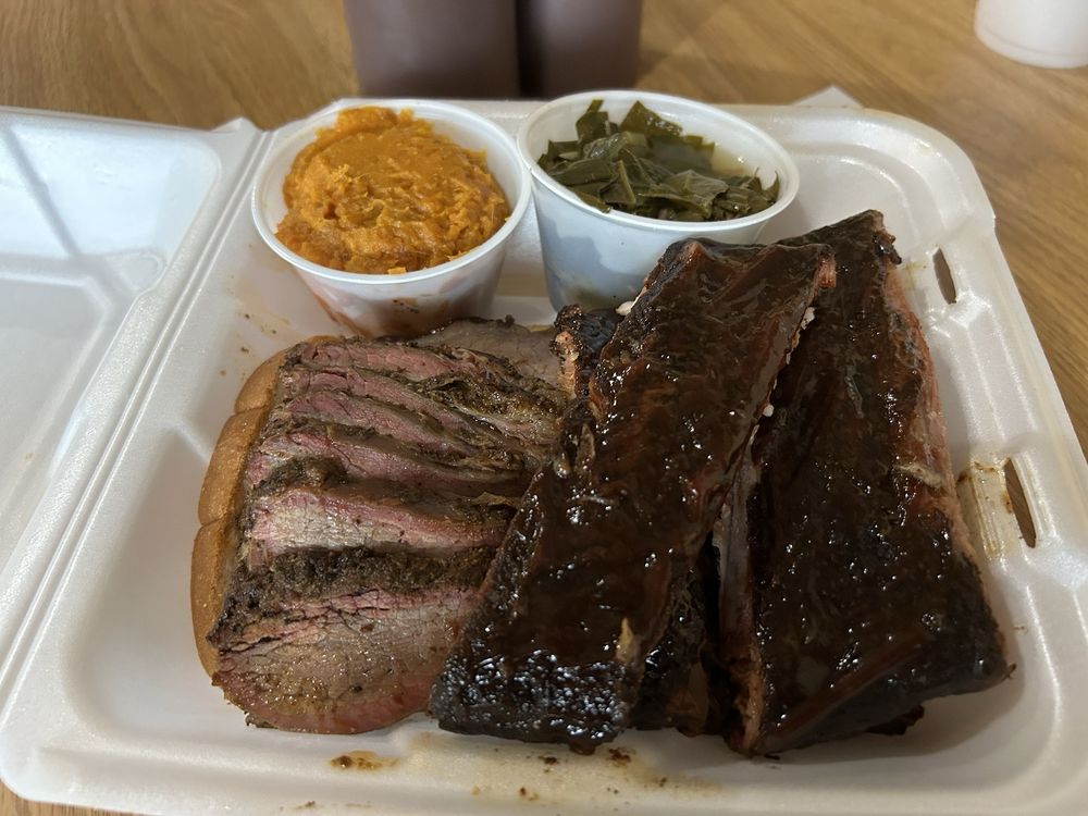 Bo Doogie's BBQ Logo