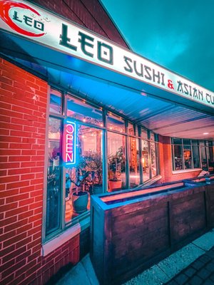 Leo Sushi & Asian Cuisine by null
