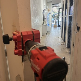 David's Mobile Locksmith - Fresh install - Keys & Locksmiths Near Me - Irvine, California David's Mobile Locksmith - Fresh install - Keys & Locksmiths Near Me - Irvine, California