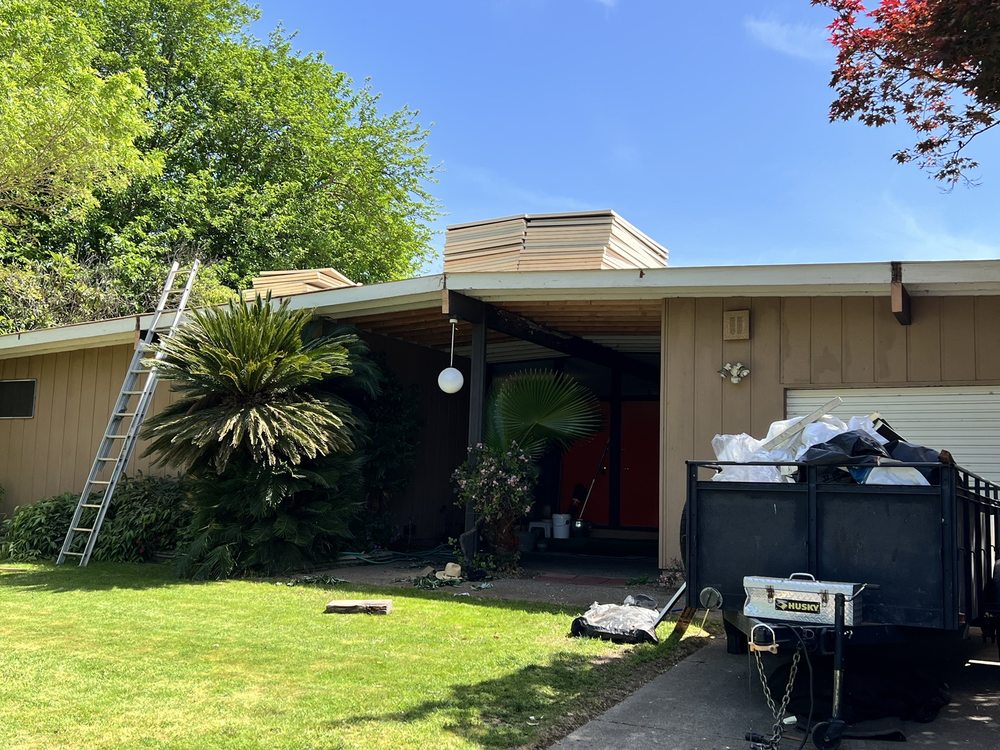 Slide of Freeman Roofing