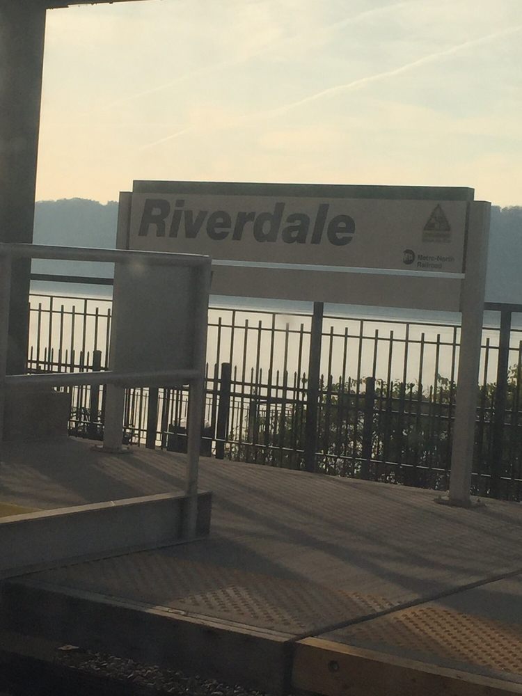 CROTONHARMON AMTRAK AND METRO NORTH STATION 19 Reviews 1 Croton