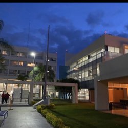 Hospital Regional de Alta Especialidad del Bajío - Entrada de Hospital Regional de Alta Especialidad del Bajío