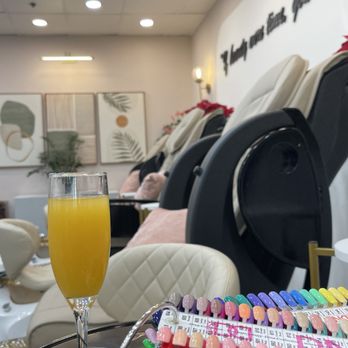 Maison Nail Spa - Nail Salons Near Me - Pasadena, California Maison Nail Spa - Nail Salons Near Me - Pasadena, California