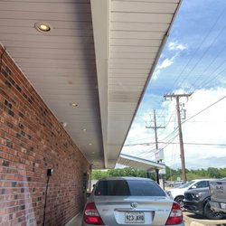 Medical Pharmacy - Drive thru line